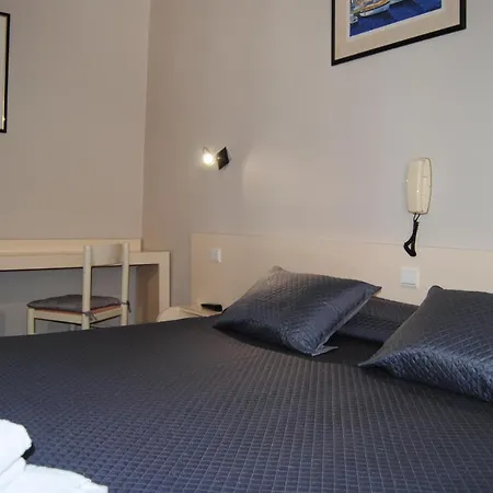 Hotel Acropolis 3*