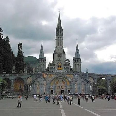 Acropolis - Lourdes