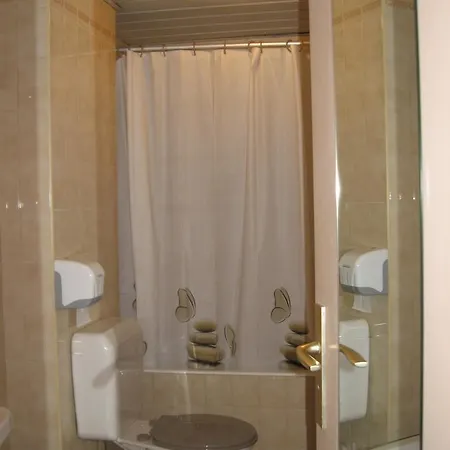 Acropolis - 3*